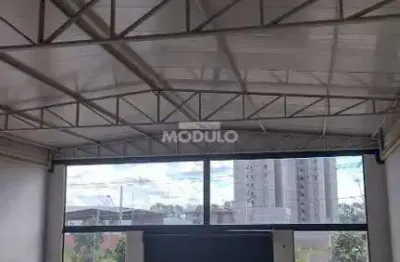 Barracão / Galpão / Depósito para alugar na Avenida Victor Alves Pereira, --, Novo Mundo, Uberlândia