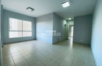 Apartamento na regiao central com 2 quartos, 70 mts privativos