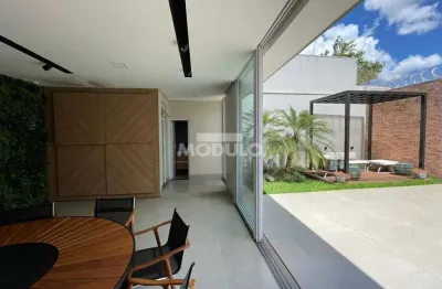 Casa residencial à venda, 4 quartos, 2 suítes, 3 vagas, osvaldo rezende - uberlândia/mg