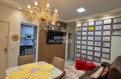 Apartamento com 2 quartos à venda na Rua Joaquim Leal de Camargos, --, Chácaras Tubalina, Uberlândia