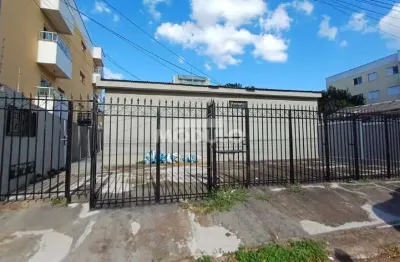 Oportunidade de investimento imperdível: 3 casas no mesmo terreno!