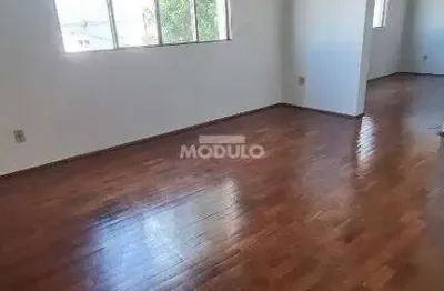 Apartamento à venda, 3 quartos, 1 suíte, 1 vaga, nossa senhora aparecida - uberlândia/mg