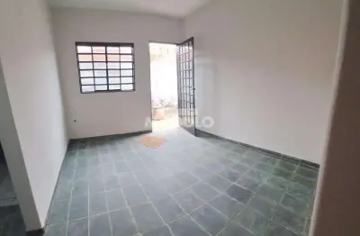 Casa residencial à venda, 3 quartos, 2 vagas, tocantins - uberlândia/mg
