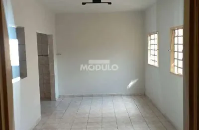 Casa residencial à venda, 3 quartos, 1 suíte, 3 vagas, lagoinha - uberlândia/mg