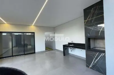 Casa grand ville , 3 quartos, suite, espaço gourmte com piscina