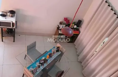 Sobrado à venda, 3 quartos, 1 suíte, 4 vagas, nova uberlandia - uberlândia/mg