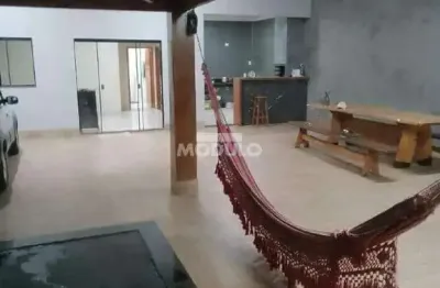 Casa jardim ipanema com 2 quartos, suite, quintal amplo
