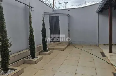 Casa residencial para locação, bairro morada da colina, com 3 quartos