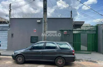 Barracão / Galpão / Depósito para alugar na Rua Da Conquista, --, Martins, Uberlândia