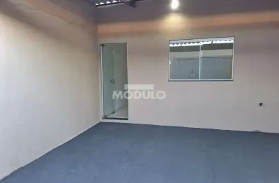 Casa residencial disponível para locação bairro jardim ipanema.