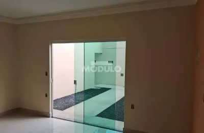 Casa residencial à venda, 2 quartos, 1 suíte, 2 vagas, jardim ipanema - uberlândia/mg