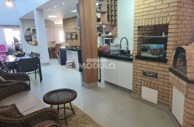 Casa residencial à venda, 4 quartos, 1 suíte, 3 vagas, santa rosa - uberlândia/mg