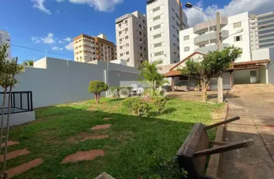 Casa comercial para alugar na Avenida José Zacharias Junqueira, --, Saraiva, Uberlândia