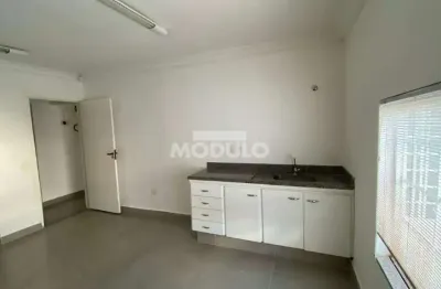 Casa comercial para alugar na Avenida Cesário Alvim, --, Centro, Uberlândia