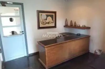Casa comercial à venda, 1 suíte, 1 vaga, centro - uberlândia/mg