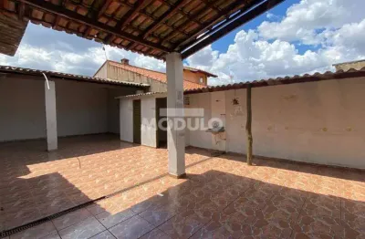 Casa comercial à venda na Rua Beijosbrancos, --, Cidade Jardim, Uberlândia