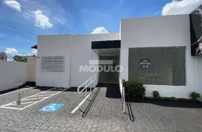 Casa comercial para alugar na Praça Luiz de Freitas Costa, --, Centro, Uberlândia