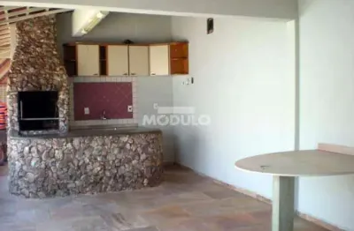 Casa comercial para alugar na Rua José Alves Garcia, --, Brasil, Uberlândia