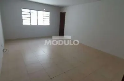 Casa comercial para alugar na Rua Barão de Camargos, --, Centro, Uberlândia