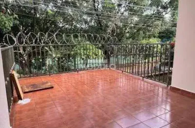 Casa comercial para alugar na Rua Guajajaras, --, Saraiva, Uberlândia