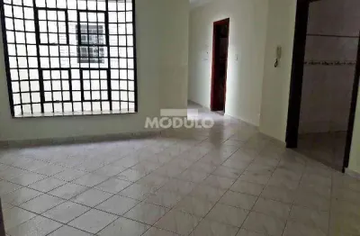 Casa comercial para alugar na Rua Carmo Gifoni, --, Martins, Uberlândia