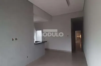 Casa residencial à venda, 2 quartos, 1 suíte, 2 vagas, novo mundo - uberlândia/mg