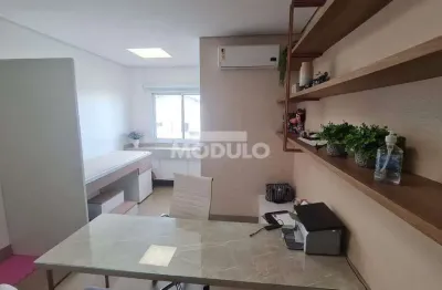 Sala comercial à venda na Avenida Francisco Ribeiro, --, Santa Mônica, Uberlândia