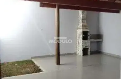 Casa residencial à venda, 3 quartos, 1 suíte, 2 vagas, novo mundo - uberlândia/mg