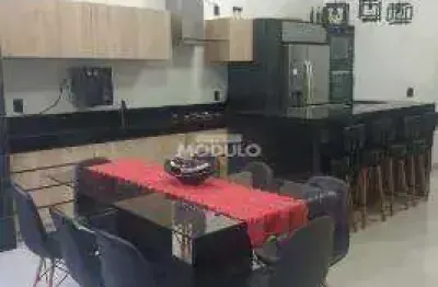 Casa residencial à venda, 3 quartos, 1 suíte, 2 vagas, jardim holanda - uberlândia/mg