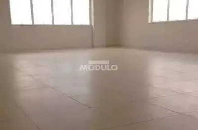 Sala comercial para alugar na Avenida Rondon Pacheco, --, Tabajaras, Uberlândia