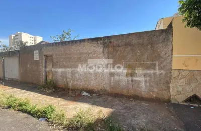 Terreno à venda na Rua Maria Dória Cunha, --, Santa Mônica, Uberlândia
