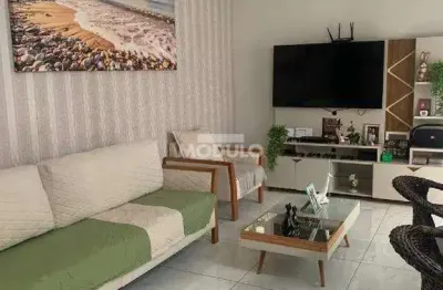 Casa residencial à venda, 3 quartos, 1 suíte, novo mundo - uberlândia/mg