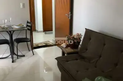 Apartamento mobiliado para locação no bairro santa monica com 2 quartos