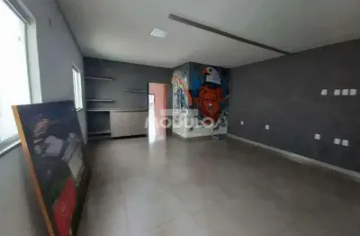 Casa comercial para alugar na Avenida João Naves de Ávila, --, Centro, Uberlândia