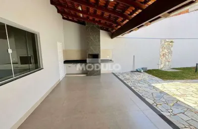 Casa residencial à venda, 3 quartos, 3 suítes, 4 vagas, santa mônica - uberlândia/mg