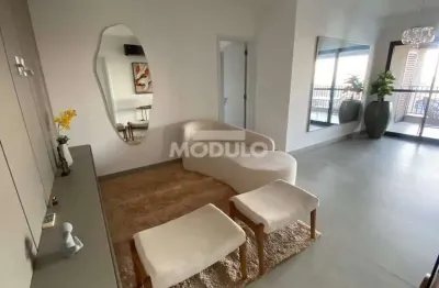 Apartamento com 3 quartos para alugar na Alameda Pastor Pompeo Zanatta, --, Jardim Sul, Uberlândia