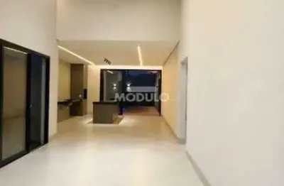 Casa residencial à venda, 3 quartos, 1 suíte, 2 vagas, praça alto umuarama - uberlândia/mg