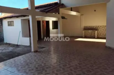 Casa para locação, bairro nossa senhora aparecida com 5 quartos