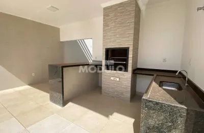 Casa com 3 quartos para alugar na Alameda Grão Mestre, --, Jardim Inconfidência, Uberlândia