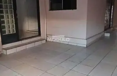 Casa residencial à venda, 3 quartos, 1 suíte, 4 vagas, pacaembu - uberlândia/mg
