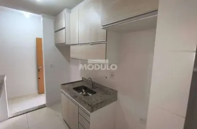 Apartamento com 2 quartos para alugar na Rua Edson Alves da Cunha, --, Loteamento Portal do Vale II, Uberlândia