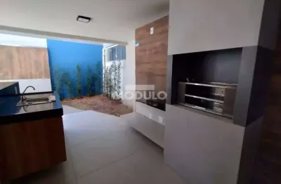 Apartamento com 2 quartos para alugar na Avenida Espanha, --, Tibery, Uberlândia
