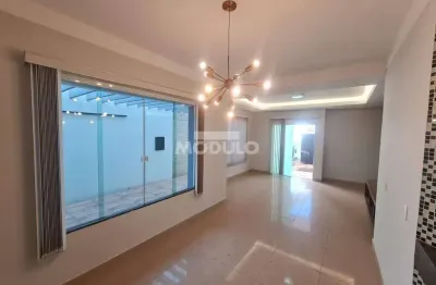 Casa residencial à venda, 3 quartos, 1 suíte, 2 vagas, alto umuarama - uberlândia/mg
