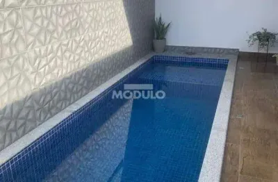 Casa residencial à venda, 4 quartos, 1 suíte, 2 vagas, santa mônica - uberlândia/mg