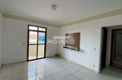 Apartamento com 2 quartos para alugar na Rua Izaú Rangel de Mendonça, --, Santa Mônica, Uberlândia