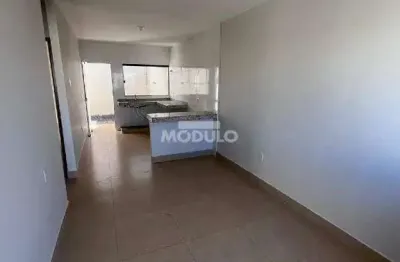 Casa à venda na Rua Serra Santa Marta, --, São Jorge, Uberlândia