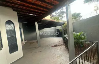 Casa residencial à venda, 3 quartos, 1 suíte, 3 vagas, presidente roosevelt - uberlândia/mg