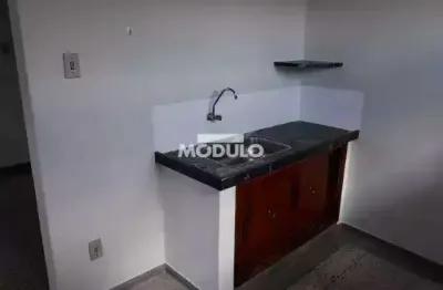 Apartamento para locação no bairro nossa senhora aparecida.