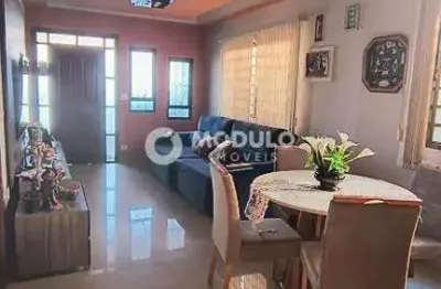 Casa residencial à venda, 3 quartos, 2 suítes, 3 vagas, jardim patricia - uberlândia/mg