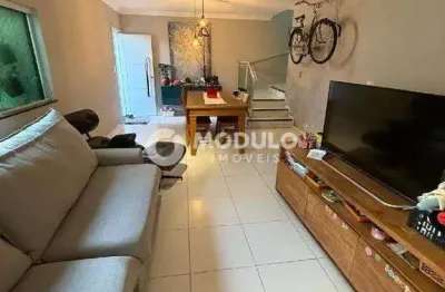 Sobrado à venda, 3 quartos, 1 suíte, 2 vagas, vigilato pereira - uberlândia/mg